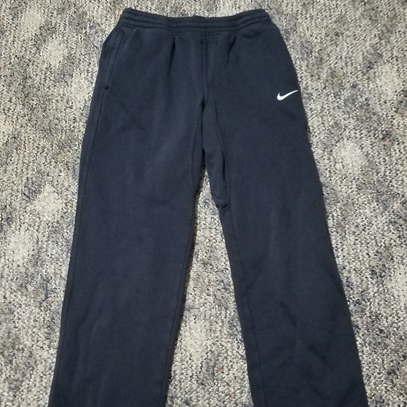 nike sweatpants small